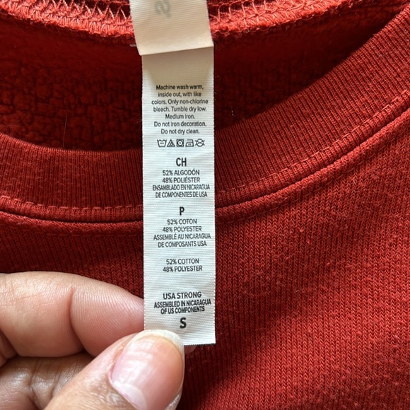 Bella Canvas | Women’s Red Fleece Wisconsin Cropped Sweatshirt - Size S - Picture 9 of 9